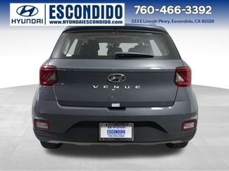 New 2026 Hyundai Venue SEL video 4
