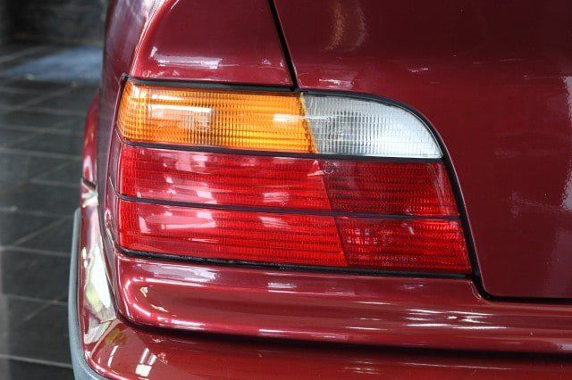 Used 1996 BMW 318i Convertible RWD image 14