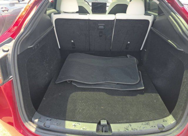 Used 2025 Tesla Model Y Long Range RWD image 8
