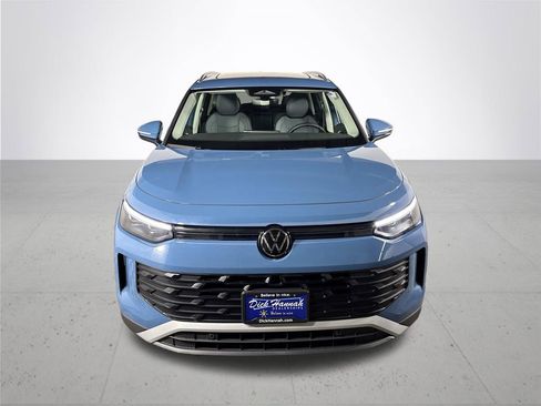 New 2026 Volkswagen Tiguan SE image 3