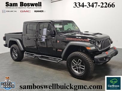Used 2025 Jeep Gladiator Mojave w/ Convenience Group