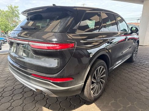 Certified 2025 Lincoln Corsair Reserve AWD/4WD image 5