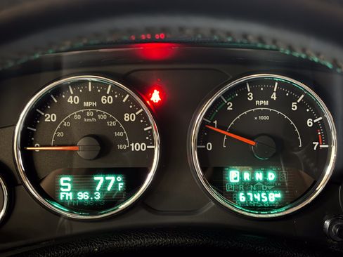Used 2015 Jeep Wrangler Sport AWD/4WD image 21