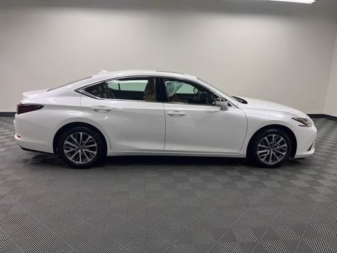Certified 2025 Lexus ES 350 w/ Accessory Package (Z1) FWD image 4