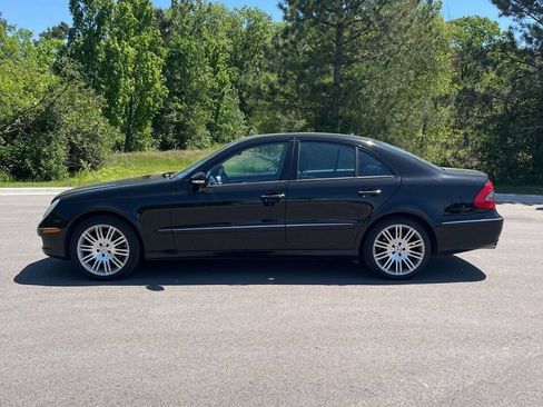 Used 2007 Mercedes-Benz E 550 Sedan image 3