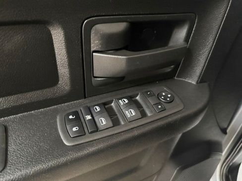Used 2022 RAM 2500 Tradesman w/ Chrome Appearance Group AWD/4WD image 45