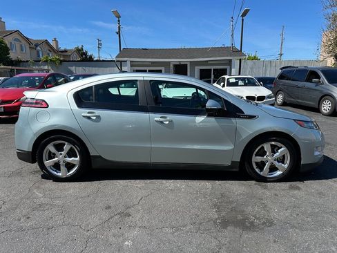 Used 2012 Chevrolet Volt Premium w/ Premium Trim Package FWD image 4