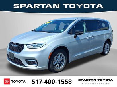 Used 2024 Chrysler Pacifica Touring-L