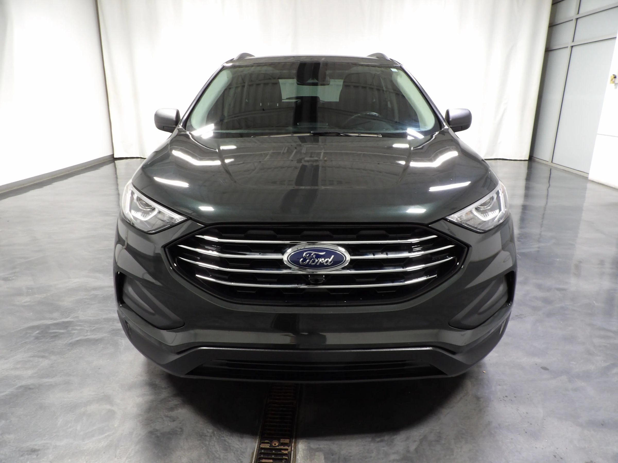 Used 2022 Ford Edge SE AWD/4WD image 2