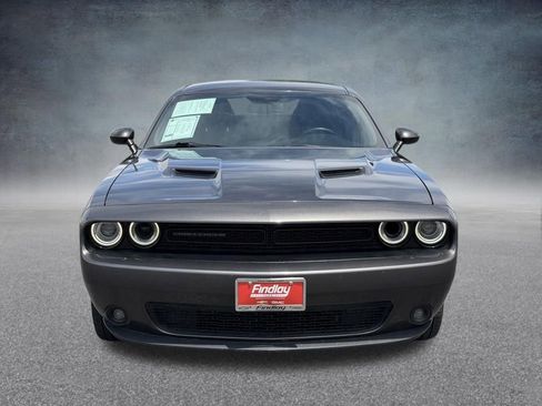 Used 2018 Dodge Challenger SXT Plus RWD image 9