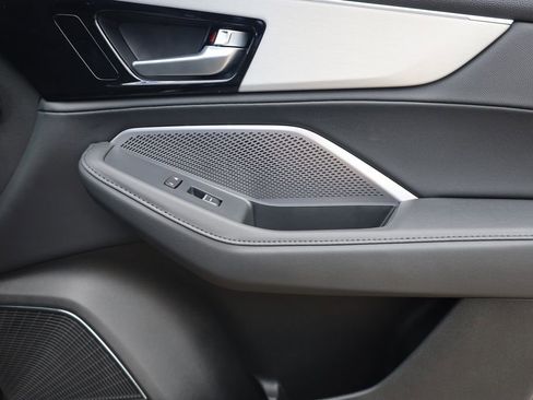 New 2026 Acura MDX SH-AWD image 36