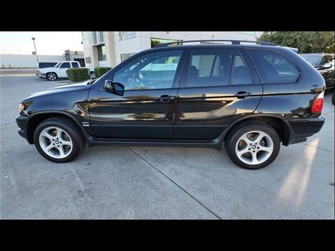 Used 2003 BMW X5 3.0i image 3