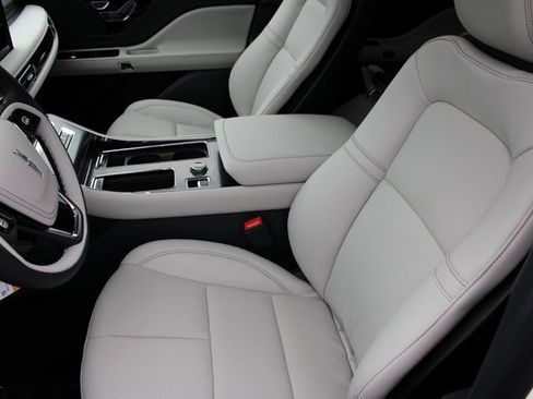 New 2026 Lincoln Aviator Premiere image 27