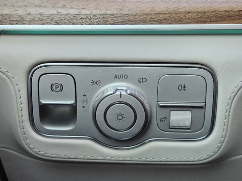 Used 2023 Mercedes-Benz Maybach GLS 600 Maybach GLS 600 image 23