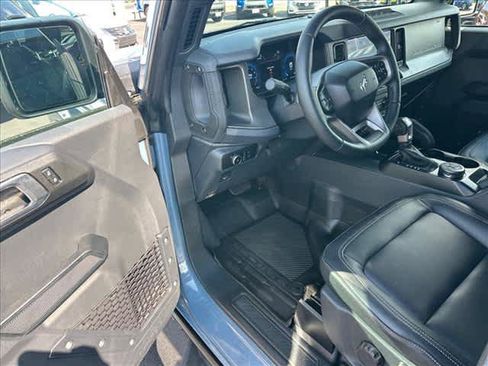 Used 2025 Ford Bronco Badlands AWD/4WD image 14