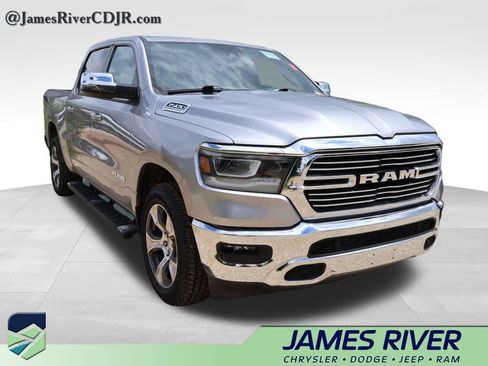 Used 2023 RAM 1500 Laramie AWD/4WD image 12
