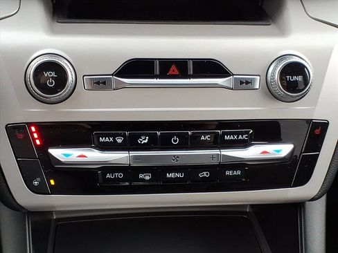 Certified 2023 Ford Explorer XLT w/ Equipment Group 202A image 19