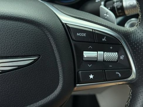 Used 2025 Genesis G70 2.5T RWD image 28