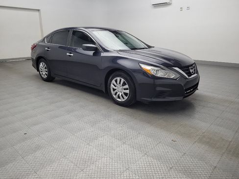 Used 2018 Nissan Altima 2.5 S w/ S Convenience Package image 13