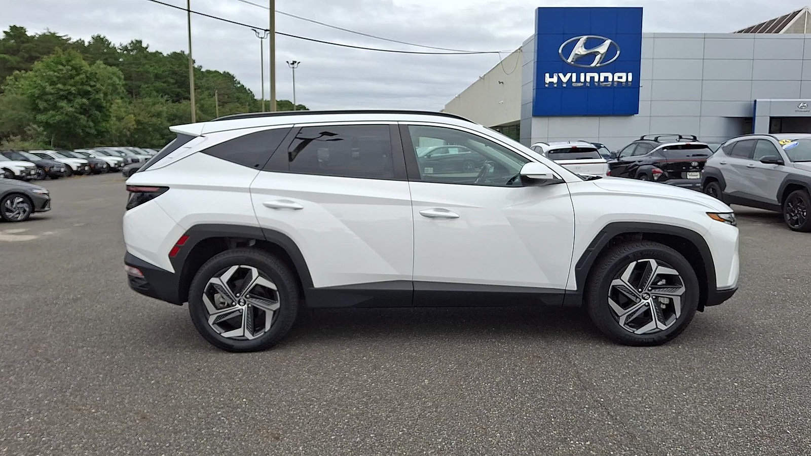 Certified 2024 Hyundai Tucson SEL w/ Convenience Package AWD/4WD image 9