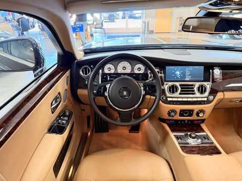 Used 2011 Rolls-Royce Ghost RWD image 10