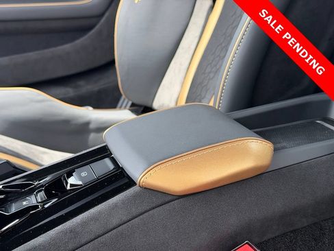 Used 2024 Lamborghini Huracan Tecnica RWD image 35