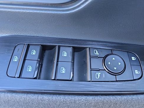 New 2026 Nissan Kicks SV image 28