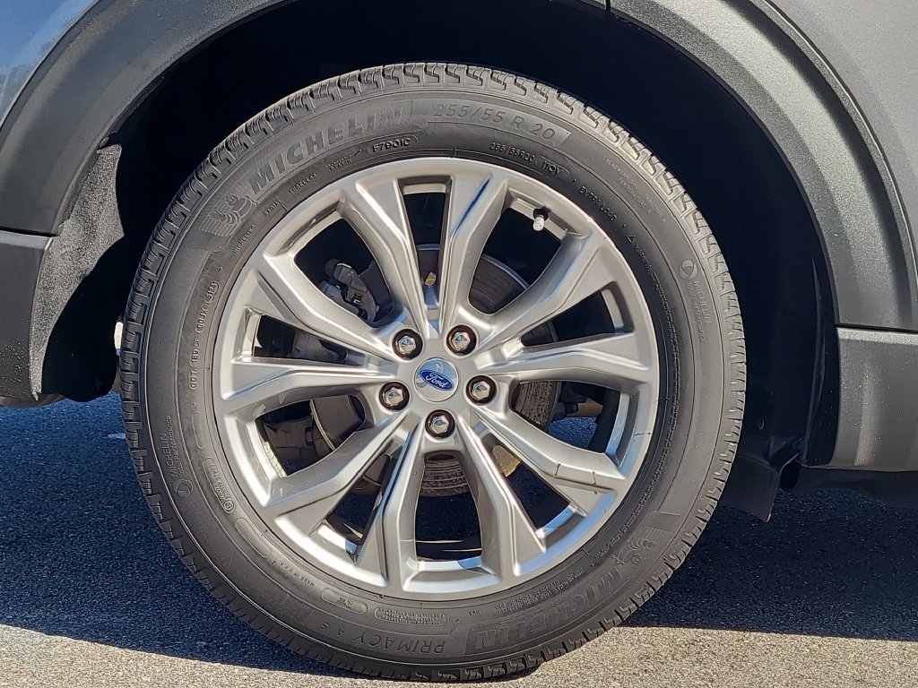 Certified 2024 Ford Explorer Limited RWD image 5