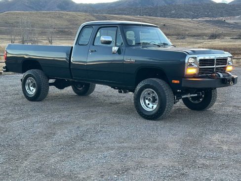 Used 1992 Dodge D/W Truck 250 image 27