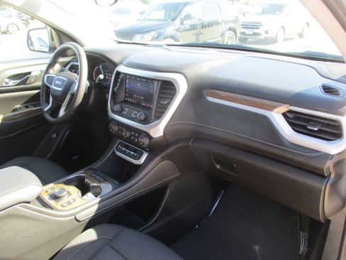Used 2023 GMC Acadia SLE w/ Driver Convenience Package image 42