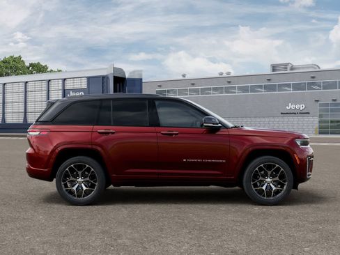 New 2026 Jeep Grand Cherokee Summit image 21