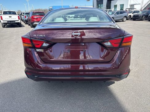 Used 2025 Nissan Altima 2.5 SV image 4