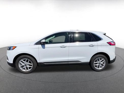 Used 2024 Ford Edge SEL AWD/4WD image 9