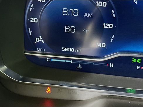 Used 2023 Chevrolet Suburban Premier image 19