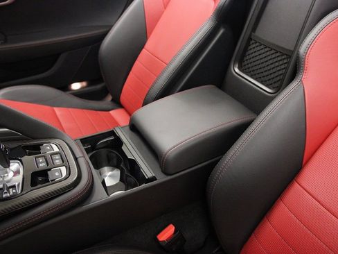 Used 2020 Jaguar F-TYPE R image 18