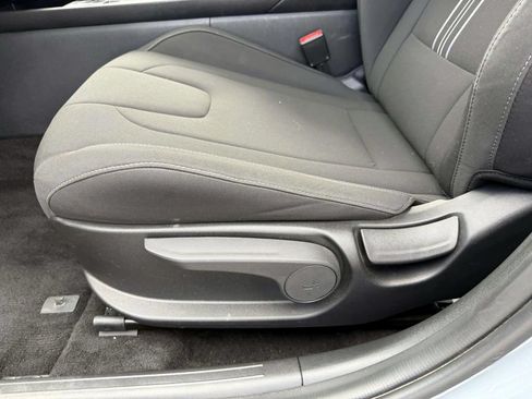 Used 2023 Hyundai Elantra SEL w/ Convenience Package FWD image 14