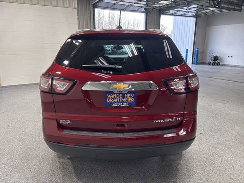 Used 2016 Chevrolet Traverse LT w/ Style and Technology Package FWD image 6