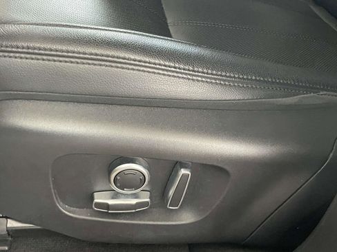 Used 2021 Land Rover Range Rover Evoque S image 11