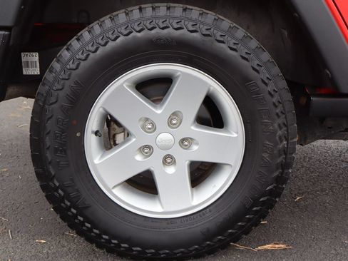Used 2013 Jeep Wrangler Unlimited Sport AWD/4WD image 39
