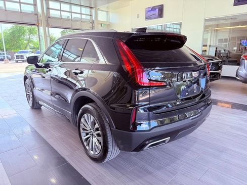 Used 2025 Cadillac XT4 Premium Luxury FWD image 7