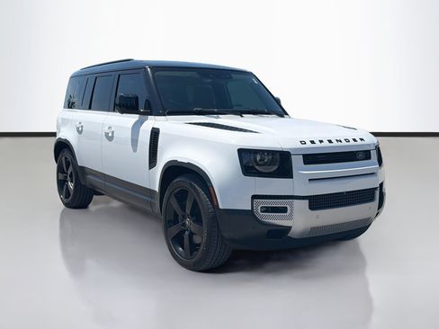 Used 2023 Land Rover Defender 110 SE AWD/4WD image 7