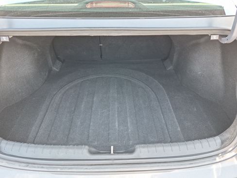 Certified 2025 Hyundai Elantra SEL FWD image 32