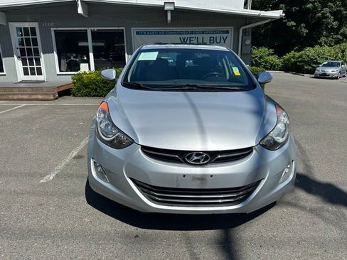Used 2012 Hyundai Elantra Limited FWD image 2