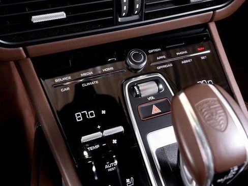 Used 2022 Porsche Cayenne Turbo S image 50