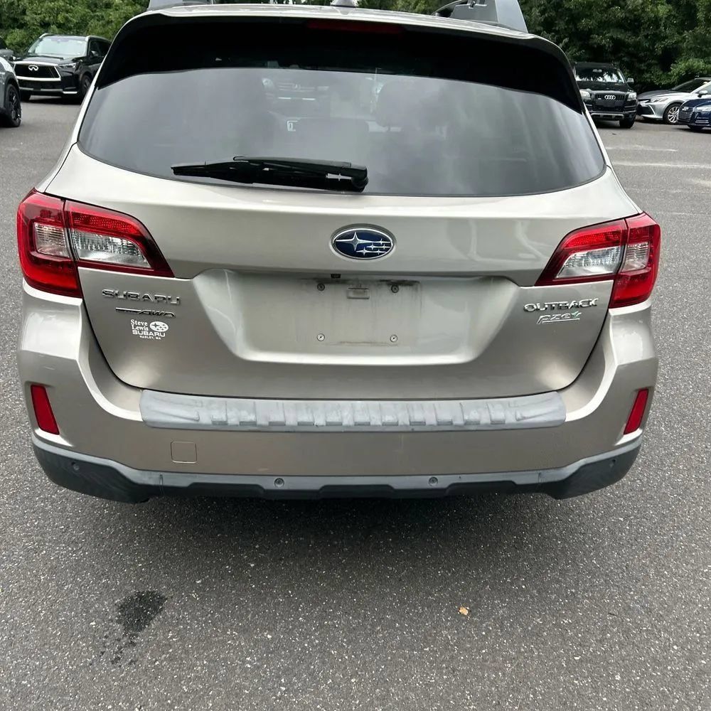 Used 2017 Subaru Outback 2.5i Limited AWD/4WD image 7