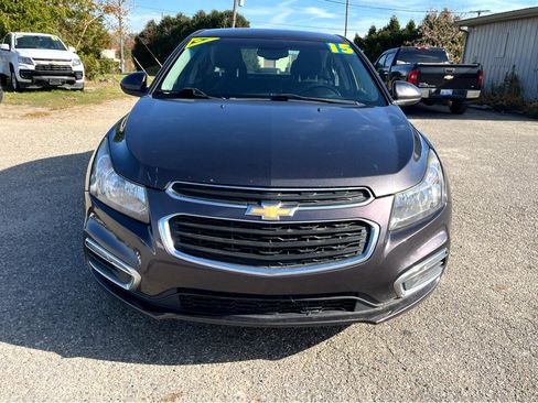 Used 2015 Chevrolet Cruze LT image 8