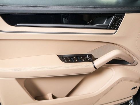 New 2026 Porsche Cayenne S image 6