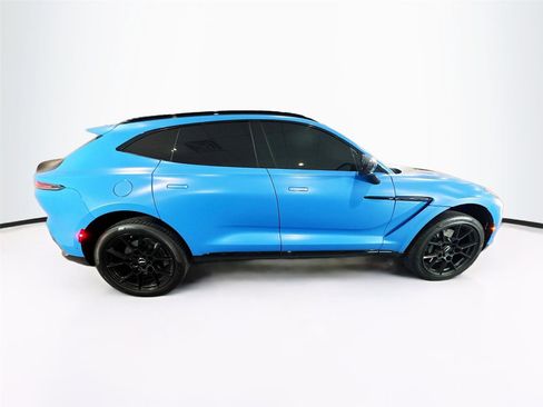 Used 2021 Aston Martin DBX AWD/4WD image 32