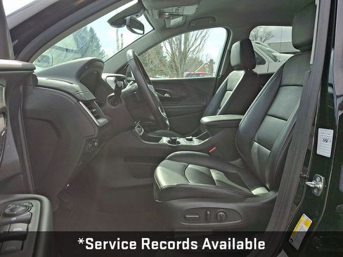 Used 2024 GMC Terrain SLT image 13