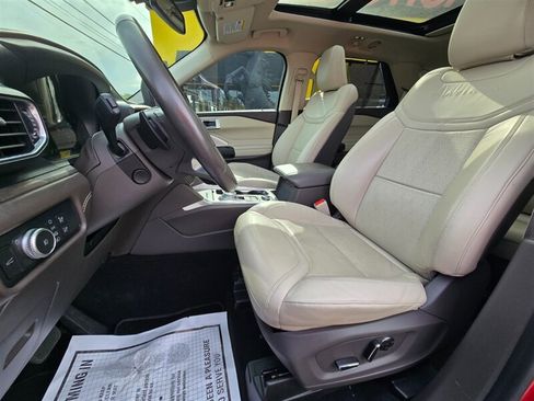 Used 2020 Ford Explorer Platinum w/ Premium Technology Package AWD/4WD image 15